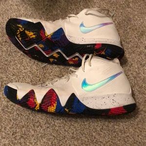 Men’s basketball shoes